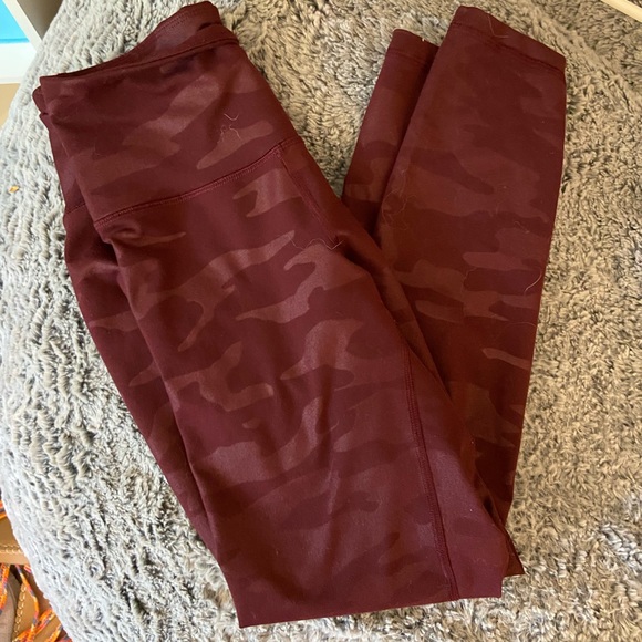 Old Navy Pants - Old navy athletic leggings